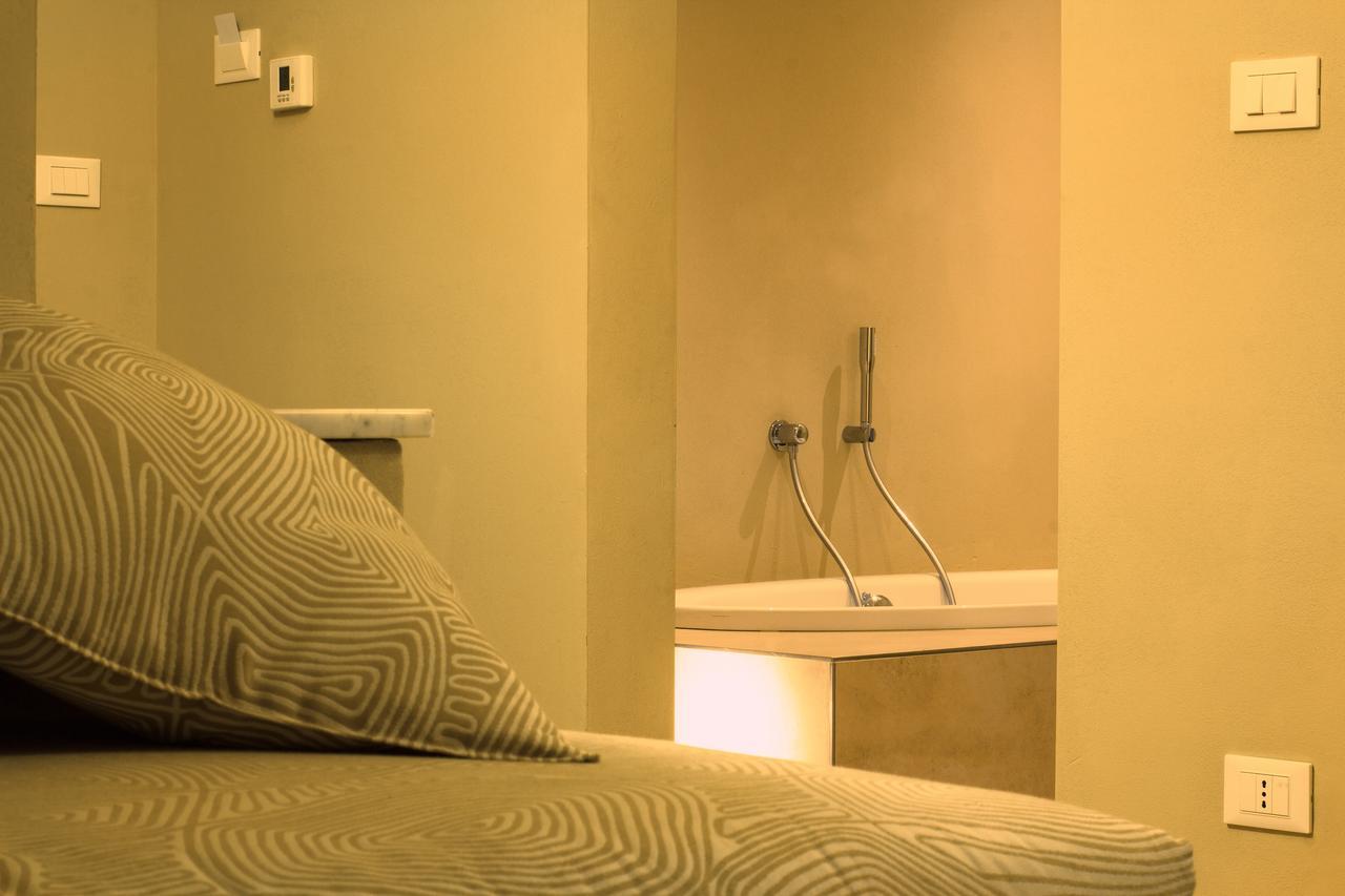 Hotel Universal Ливорно Екстериор снимка